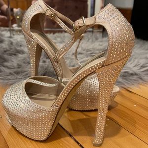 Steve Madden Champagne Gold Heels - image 1